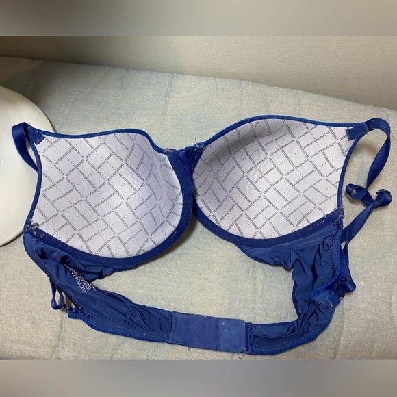 Victoria’s Secret Uplift Semi Demi Bra - Picture 3 of 5